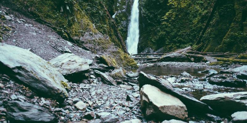 从曹操369看古代项目管理：赤壁之战前的资源调度如何启示现代跑腿与生鲜配送服务